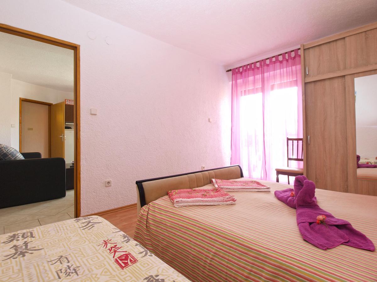 Apartments Mirko 647 Pula Exterior photo